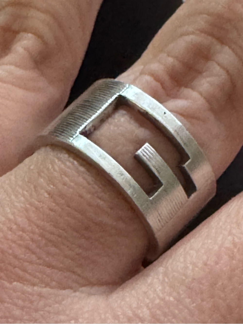 Gucci G Logo Sterling Silver Band Ring (US Size 9)